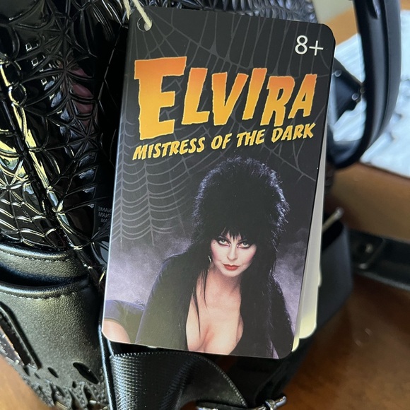 NWT! Loungefly “Elvira, Mistress of The Dark” Cosplay Light-up Mini Backpack - Picture 7 of 11